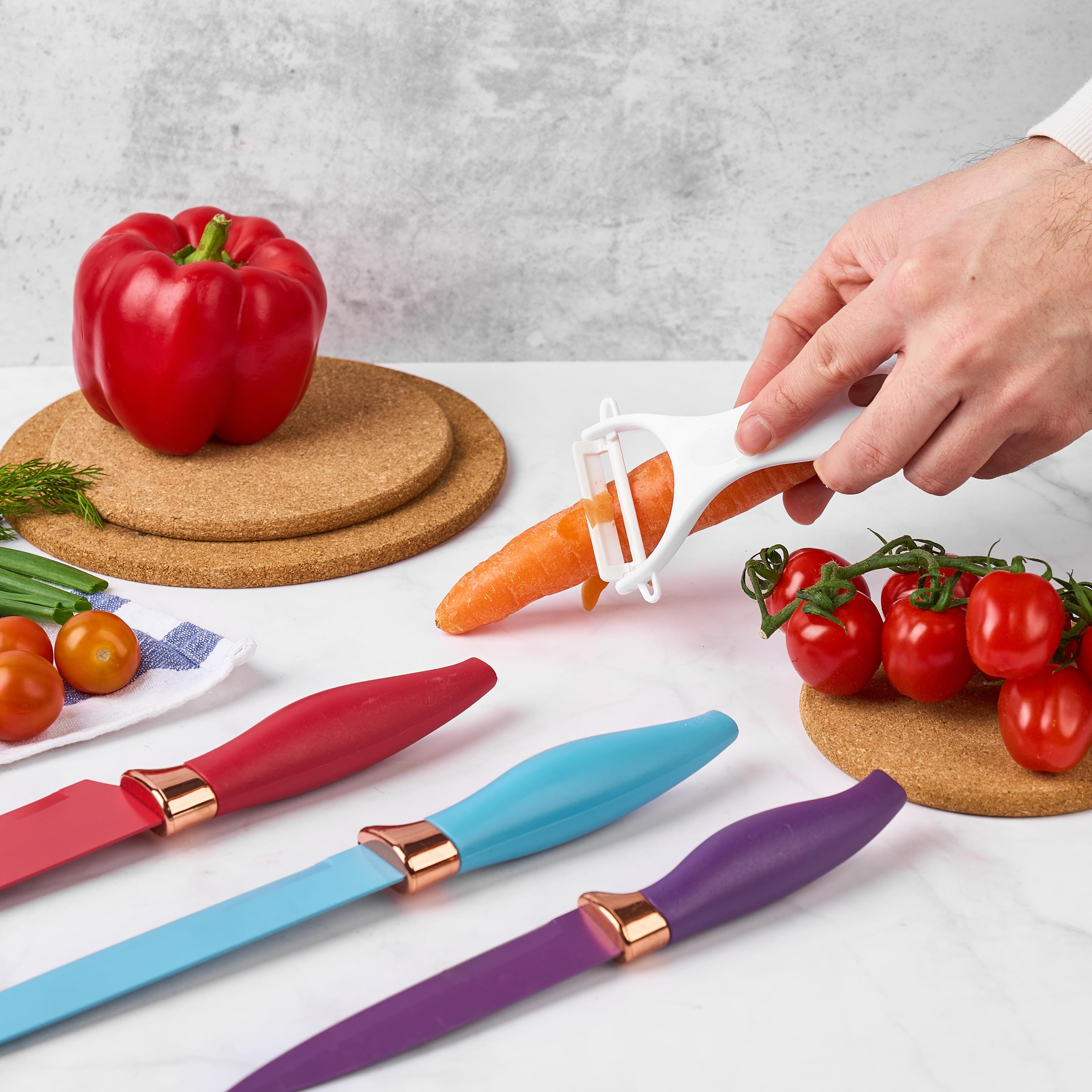 Set premium de cuțite onuvio, 6 piese - include cuțit de chef, cuțit de panificație, cuțit de feliere, cuțit universal, cuțit pentru legume și fructe și ustensilă pentru decojit, aliaj 3cr13 anticoroziv, strat colorat antiaderent