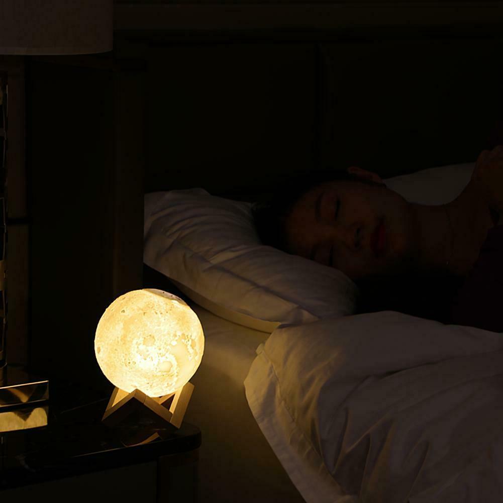 Umidificator aromaterapie cu lampa de veghe, luna onuvio®  moon 3d, 880 ml, 13 cm, lumina 3 culori,  stand lemn, extra filtru si ulei esential 10ml