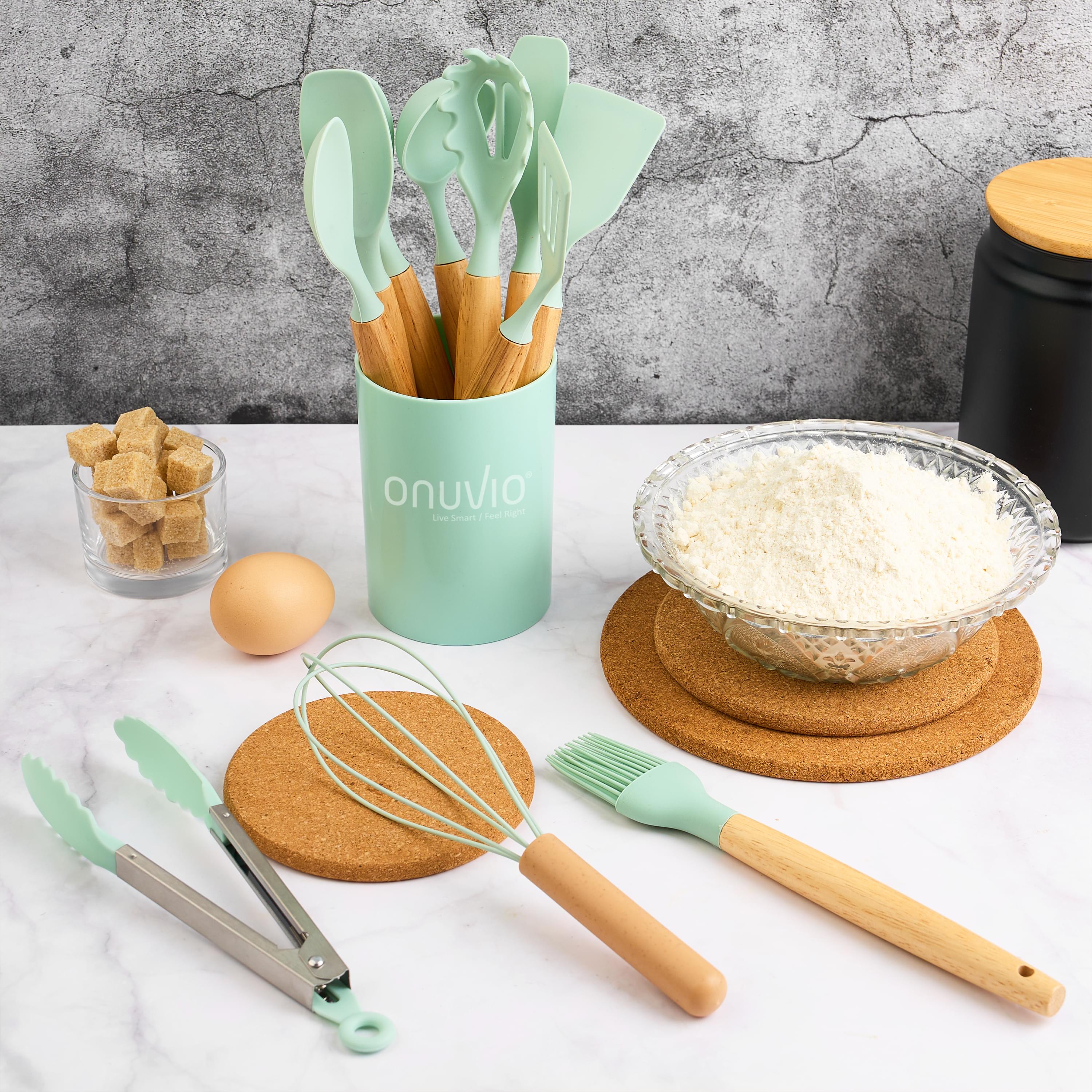 Set ustensile bucatarie 12 piese, marime mica xs 500g, lemn si silicon alimentar, termorezistente, antiaderente, suport blat, onuvio® daria mini - verde menta