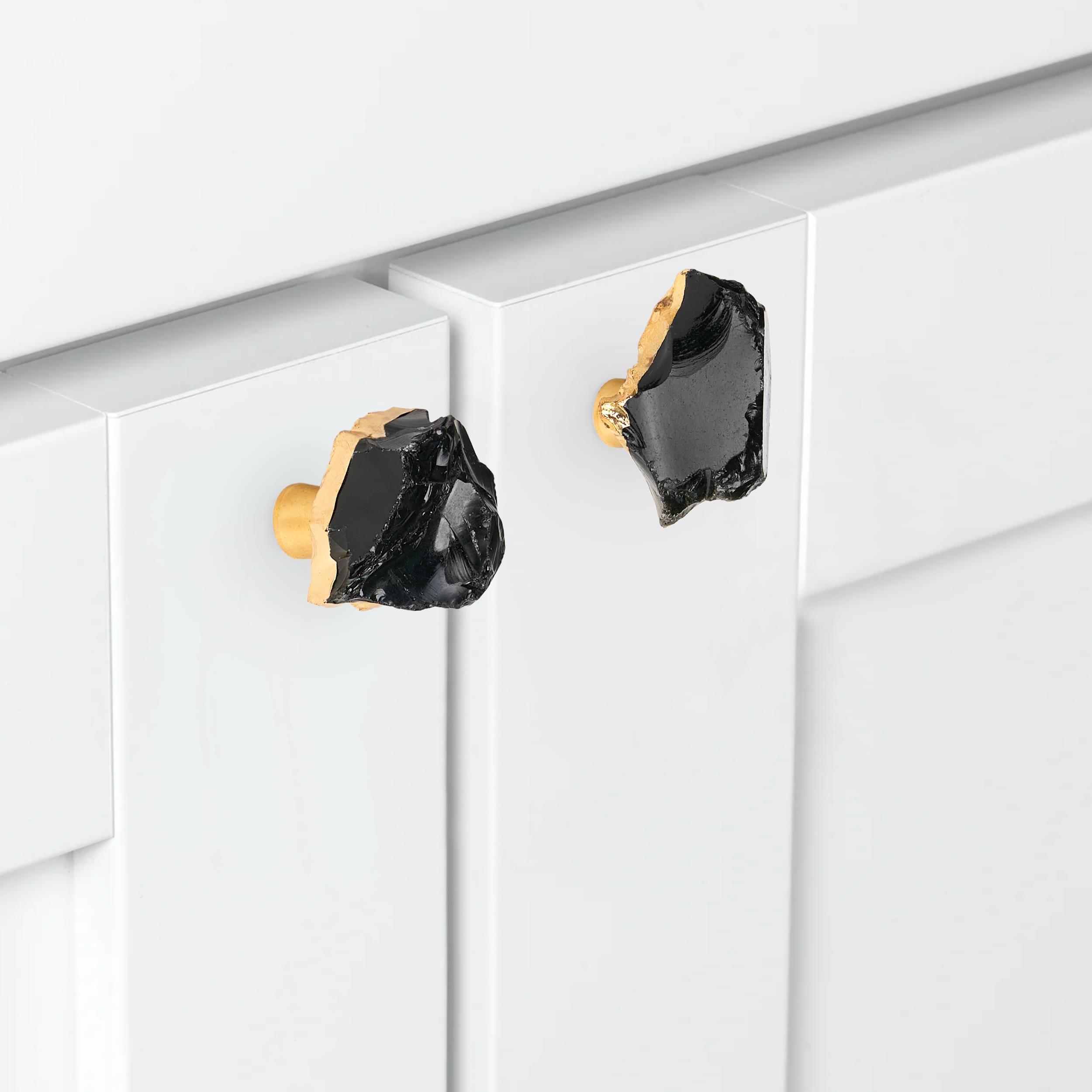 Maner tip buton,  din cristal natural, hand-made din piatra semipretioasa cu insertii aurii, modele unicate, onuvio™ - negru