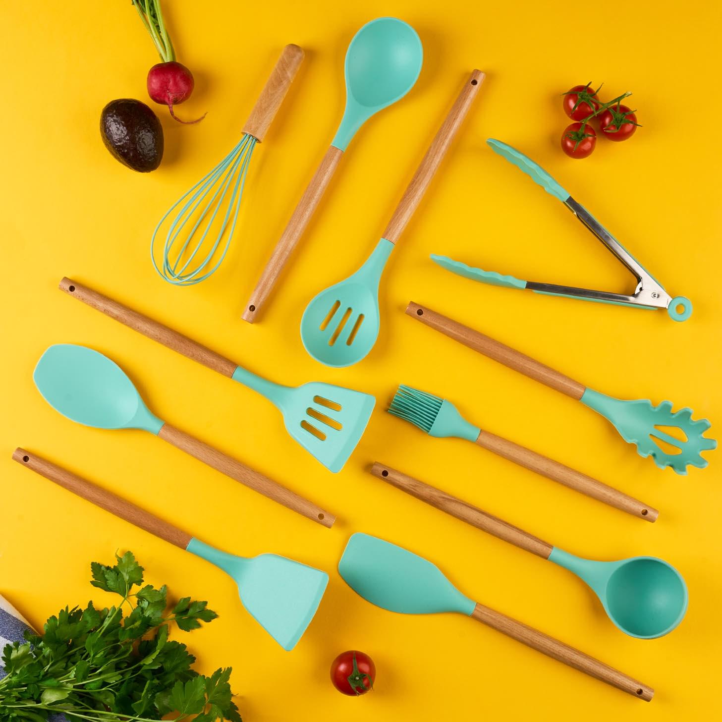 Set ustensile bucatarie 12 piese marime mare xl 1050g, lemn si silicon alimentar, termorezistente, antiaderente, suport blat,  onuvio™ daria - turcoaz