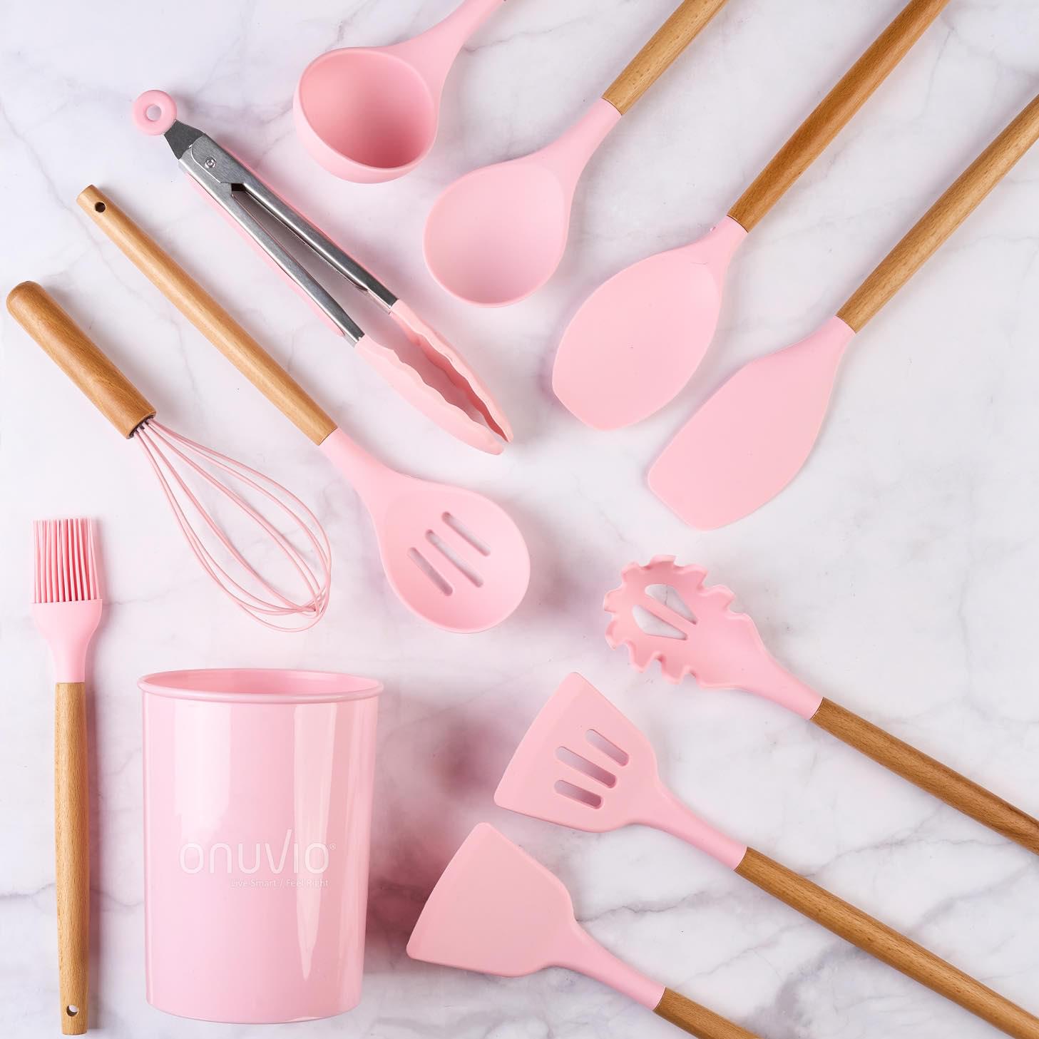 Set ustensile bucatarie 12 piese marime mare xl 1050g, lemn si silicon alimentar, termorezistente, antiaderente, suport blat,  onuvio™ daria - roz